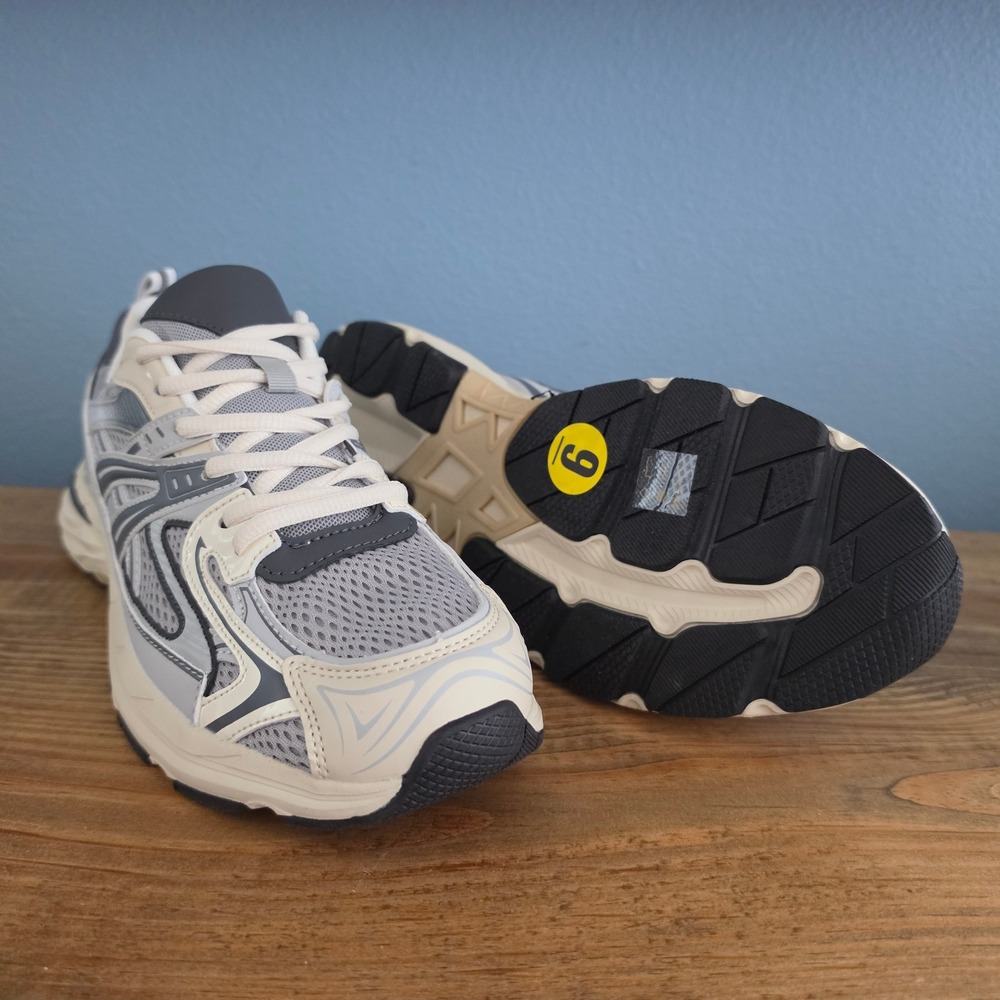 Cushionaire Mens Sneakers Grey Cream Mesh Y2K Retro Runner Dad Shoes Size‎ 9